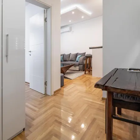 Bella With Free Parking 公寓 *