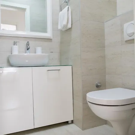 Bella With Free Parking 公寓